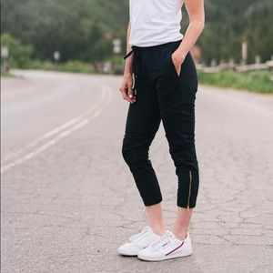 Zyia everywhere jogger